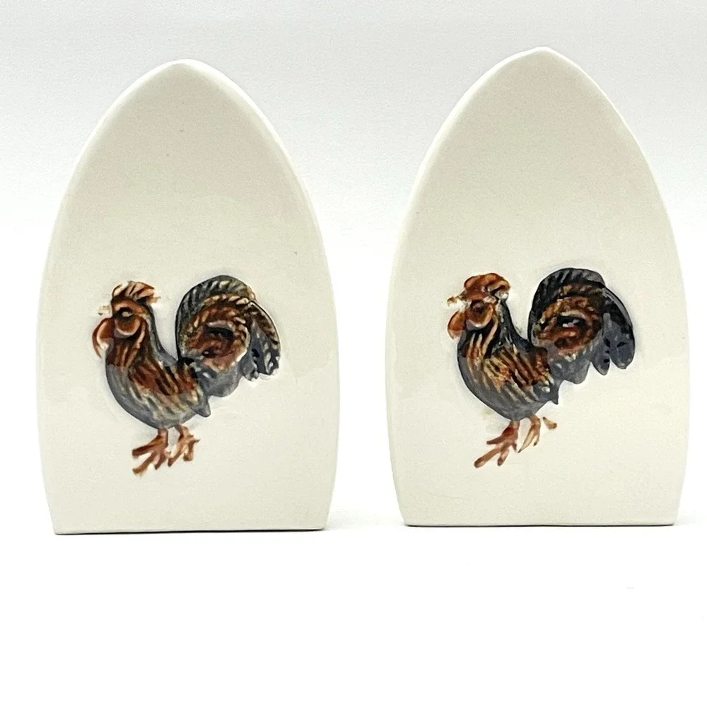 Artmark Farmhouse Roosters Chickens Iron Salt & Pepper Shakers Farmhouse Ceramic